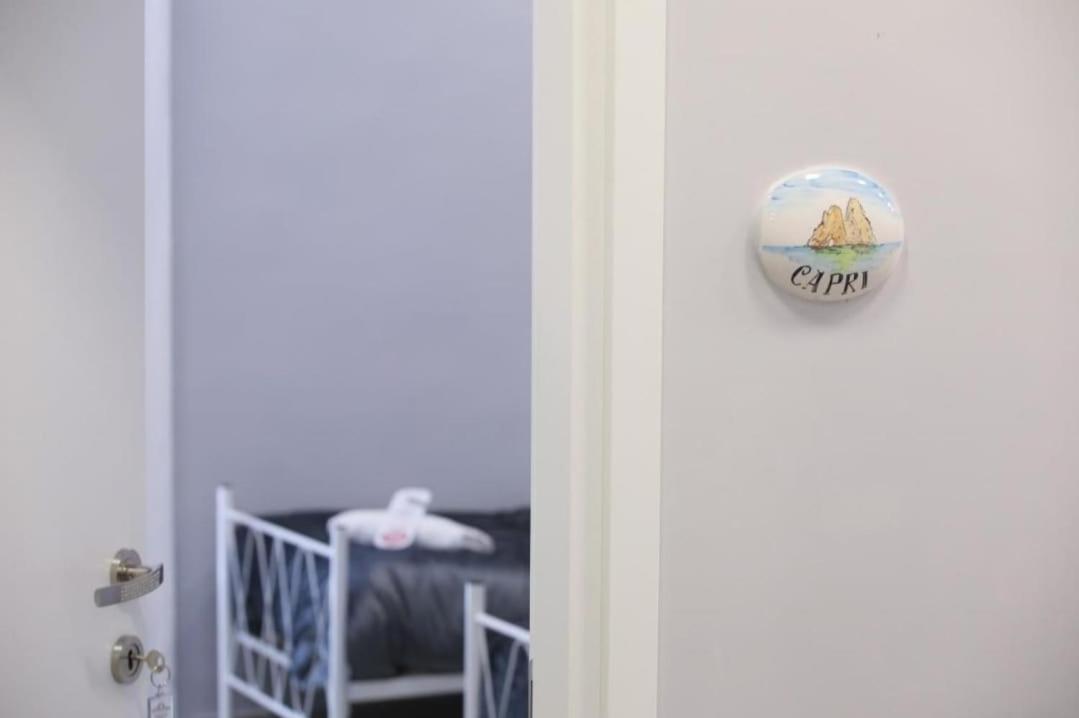 Residenza Esposito Economy Rooms เนเปิลส์ ภายนอก รูปภาพ